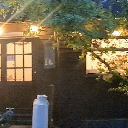 The Potting Shed Near Tenby, 100" Projector, Four Poster Bed, On-Site Hot Tub Access Via Spa Pack, Breakfast Εξωτερικό φωτογραφία